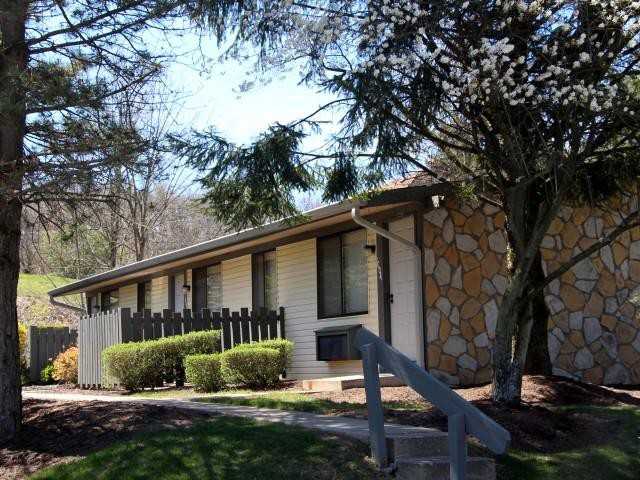 York Square Apartments - Photo 2 of 19