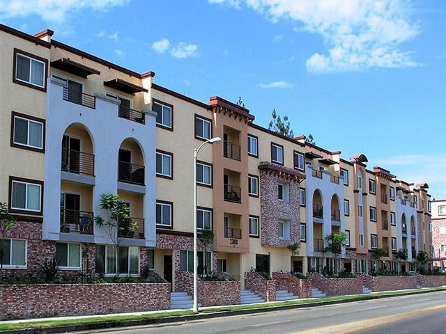 The Reserve at Warner Center - Photo 2 of 20