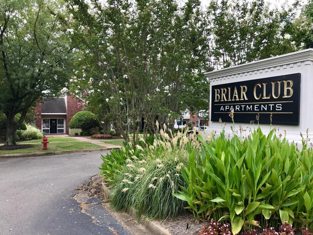 Briar Club - Photo 2 of 20