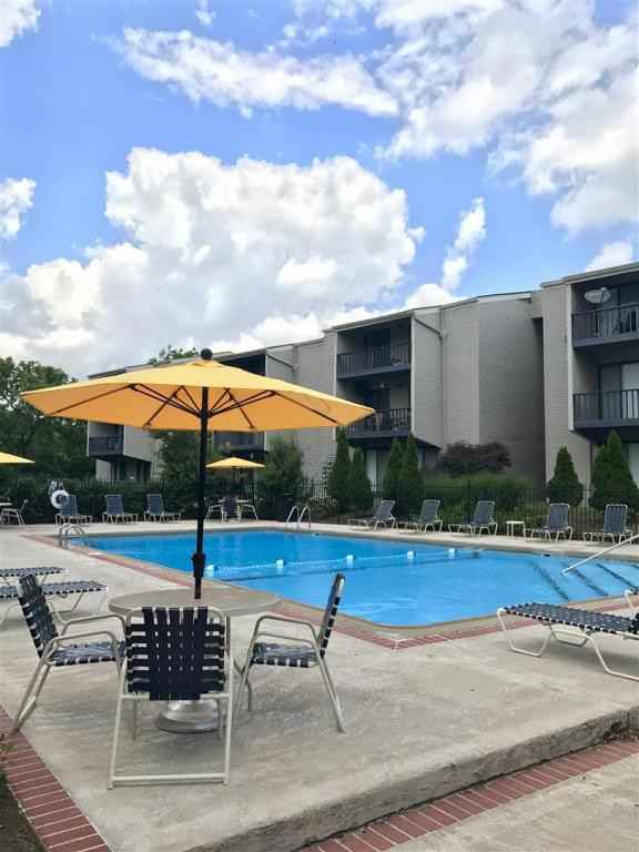 Tates Creek Village - Photo 2 of 17