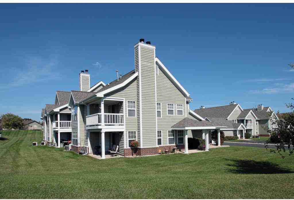 Manchester Oaks - Photo 2 of 12