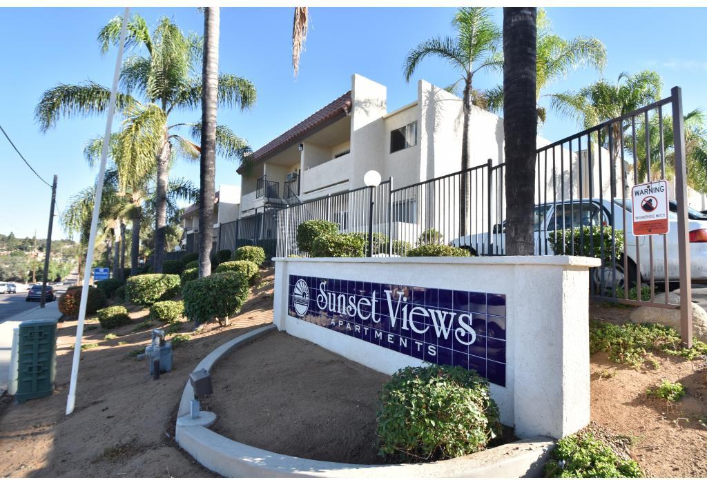 Sunset Views Apartments - Photo 2 of 20