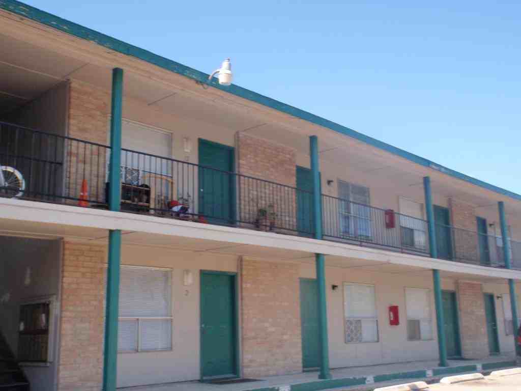 Texana - Photo 2 of 8