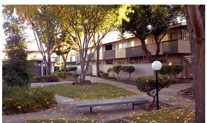 Parkmead - Photo 2 of 11