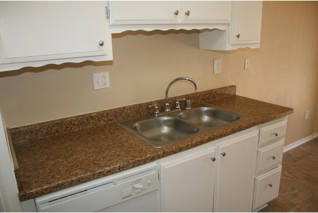 Villa De Oro - Photo 3 of 20