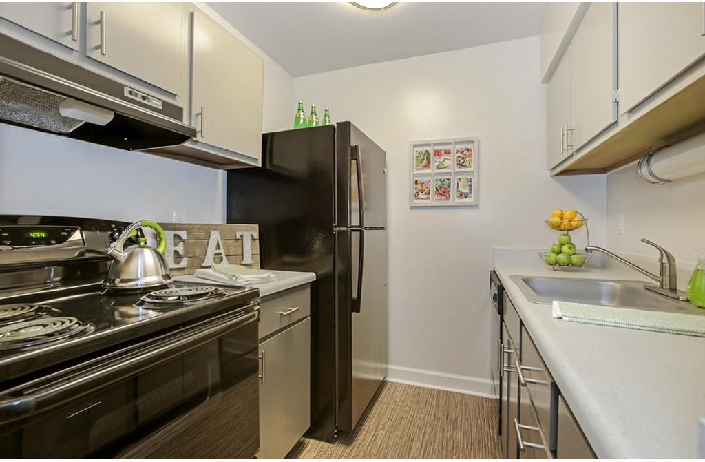 The Avalon - Photo 2 of 15