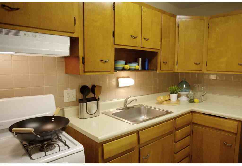 West Broad Plaza - Photo 2 of 10