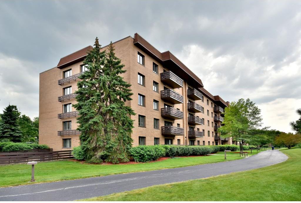 Valley Lo Towers - Photo 2 of 20