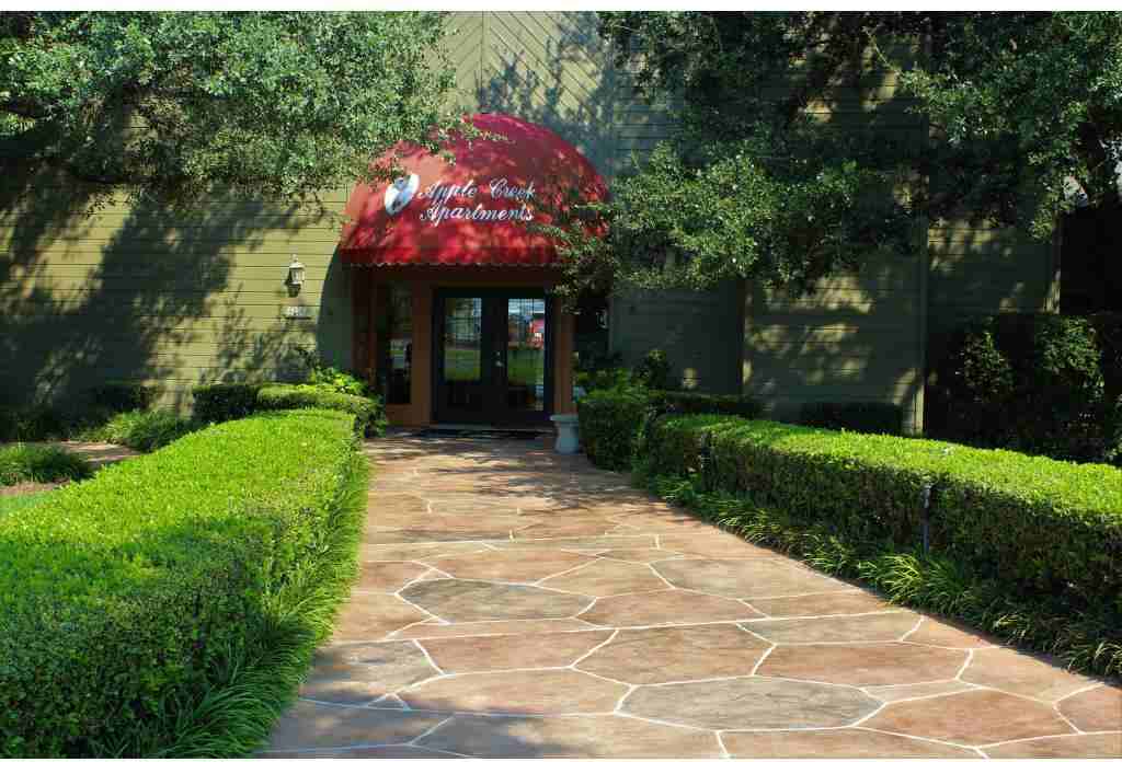 Apple Creek - Photo 2 of 20