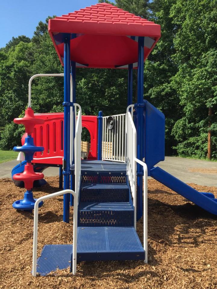 South Pointe Landing - Photo 3 of 19