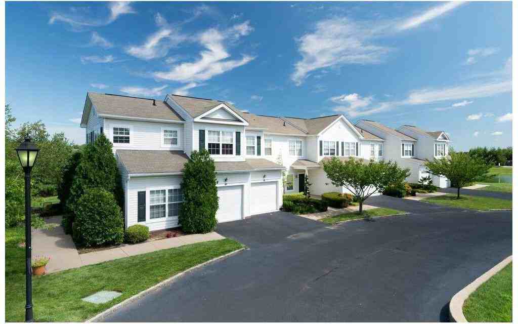 Rosemont Brookhaven - Photo 2 of 14