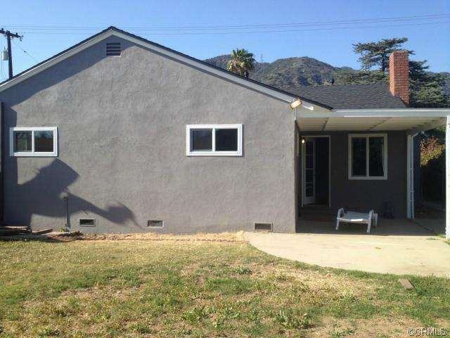2936 Royal Oaks Dr - Photo 3 of 17