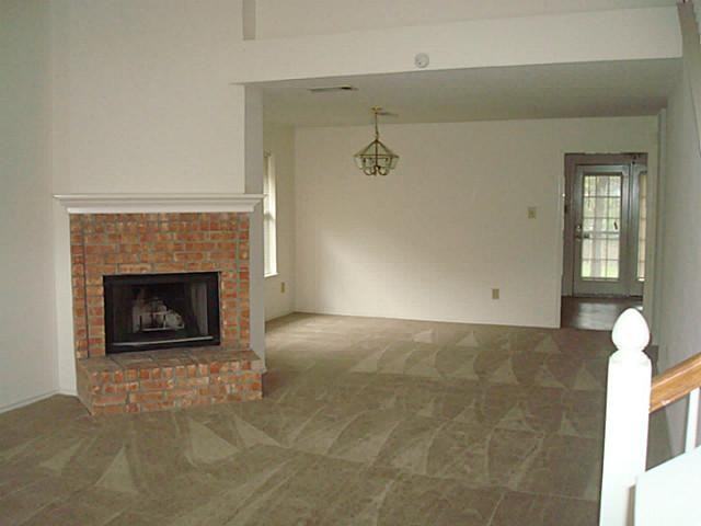 1713 Pacific Pl - Photo 2 of 10