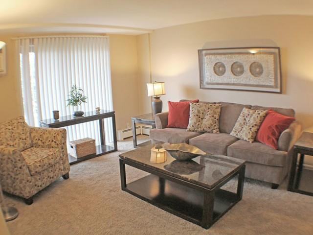 Rockside Place Apartments - Photo 3 of 11