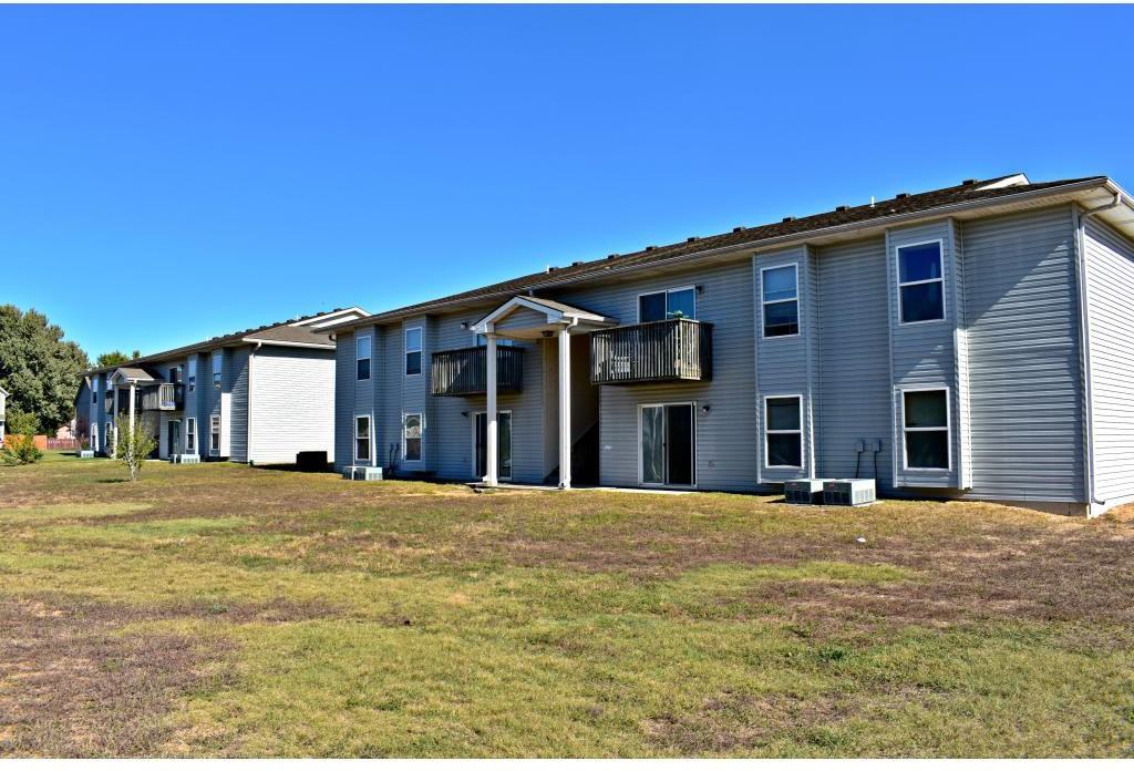 Sun River Apartments 402 River Falls Rd, Edwardsville, KS 66111 Zumper