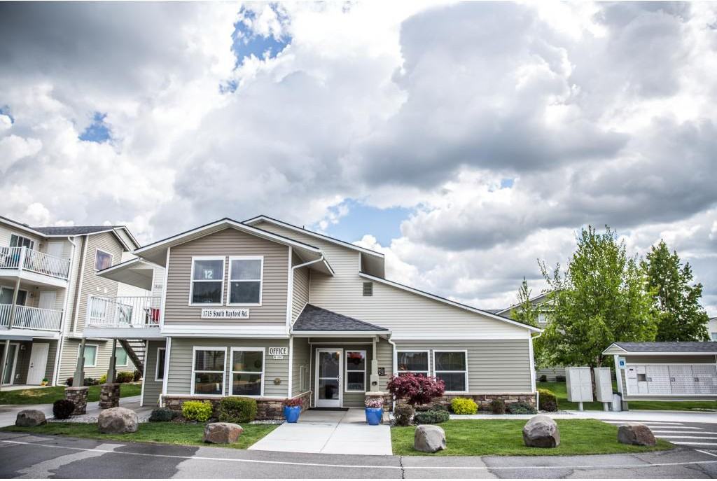 Bentley Apartments Spokane - Photo 3 of 19