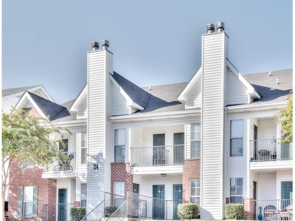 Lexington Apartments - Photo 2 of 15