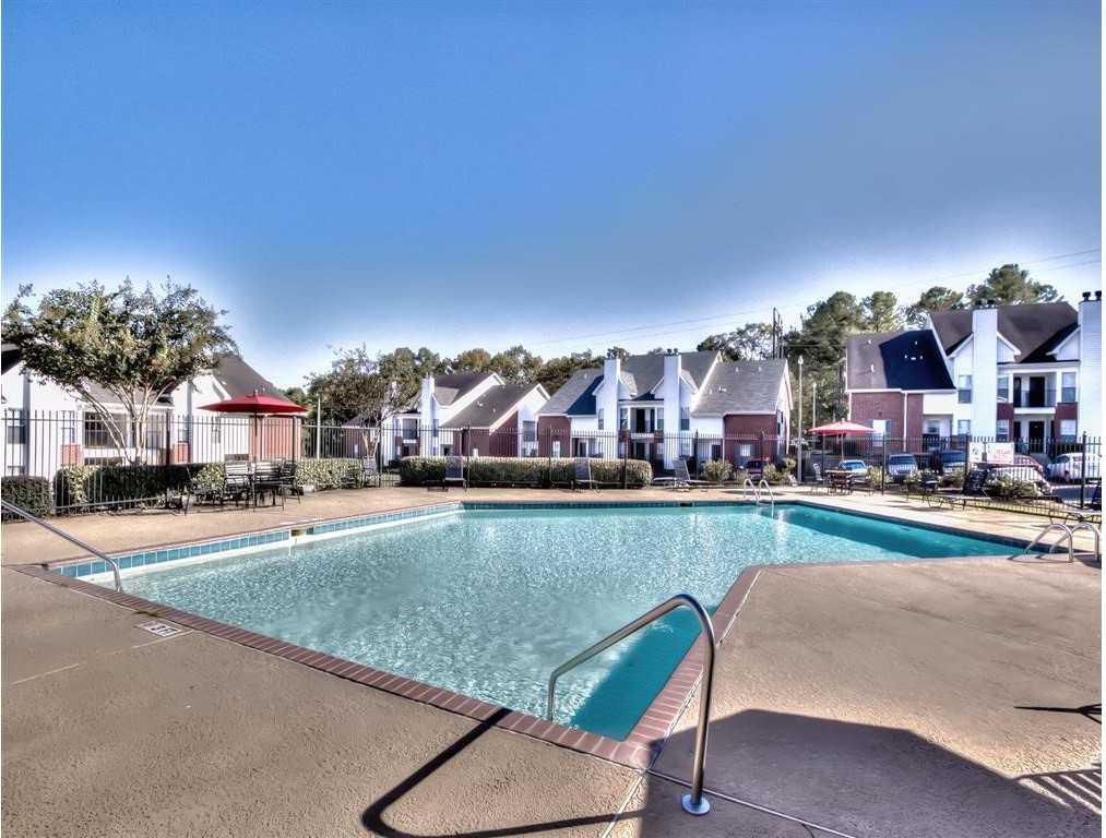 Lexington Apartments - Photo 3 of 15