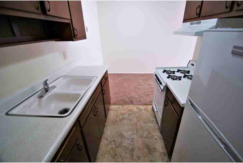 2426 Blaisdell - Photo 2 of 10