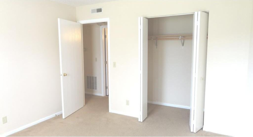 Briarwood Apartments - Photo 3 of 11