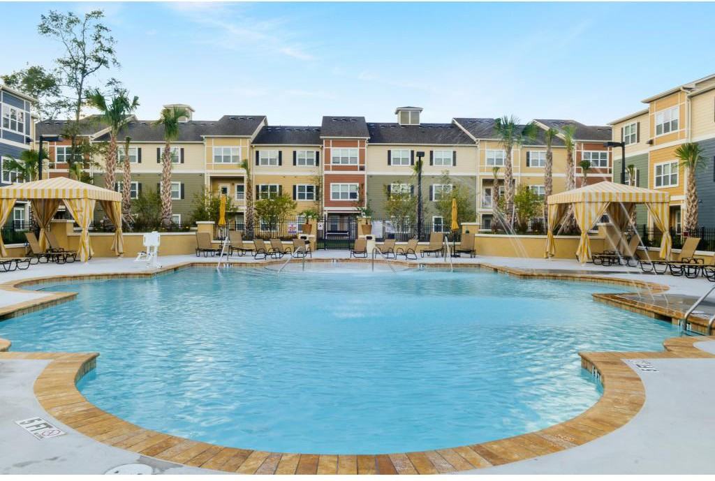 Amberleigh Shores - Photo 2 of 17