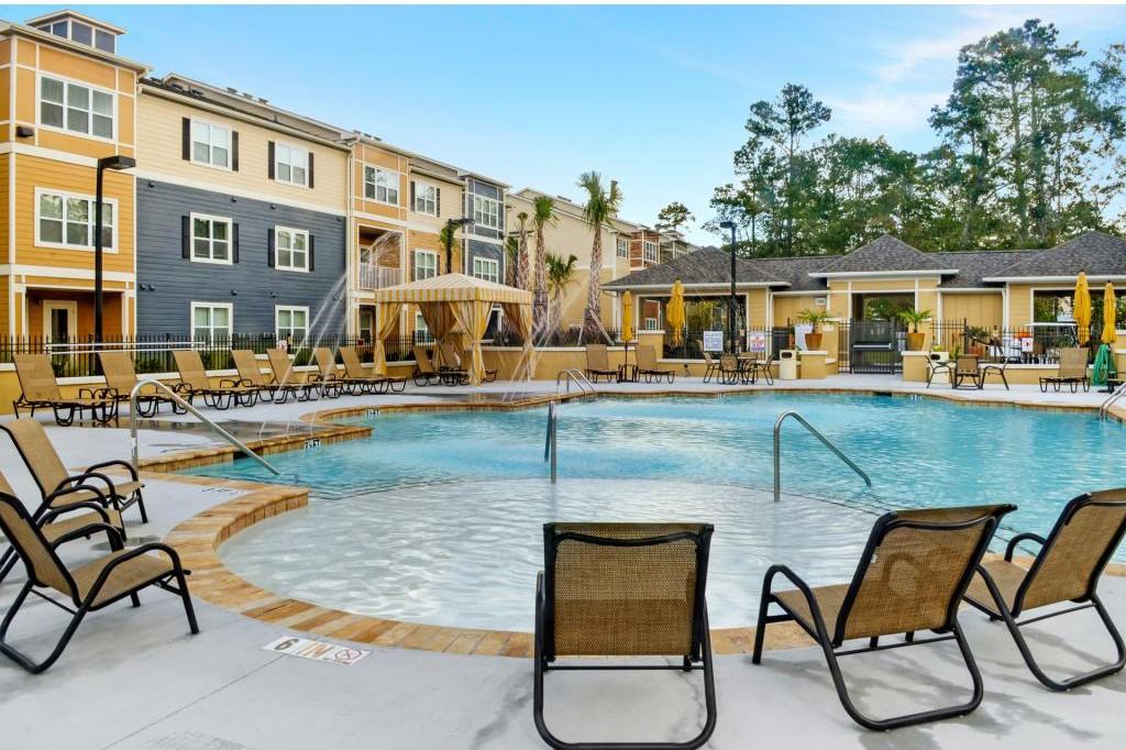 Amberleigh Shores - Photo 3 of 17