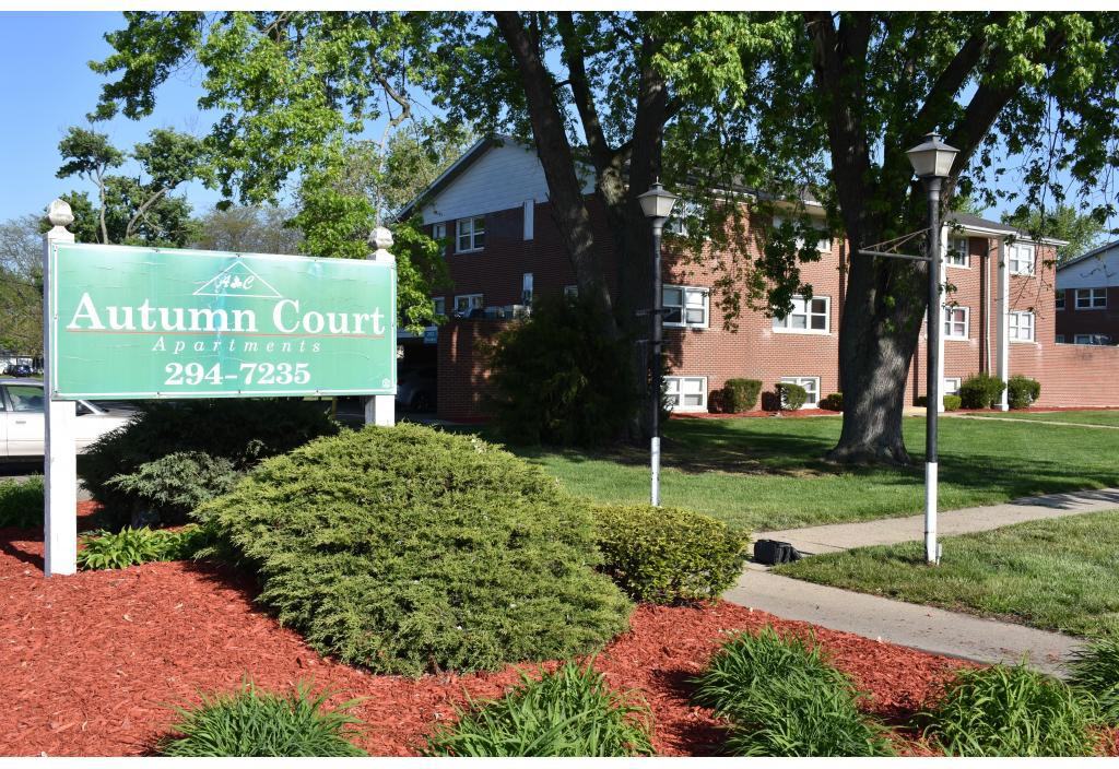 Autumn Court - Photo 2 of 10