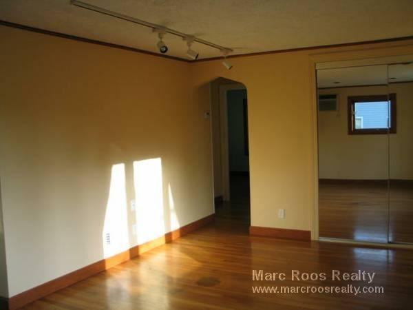 264 Winchester St - Photo 3 of 13