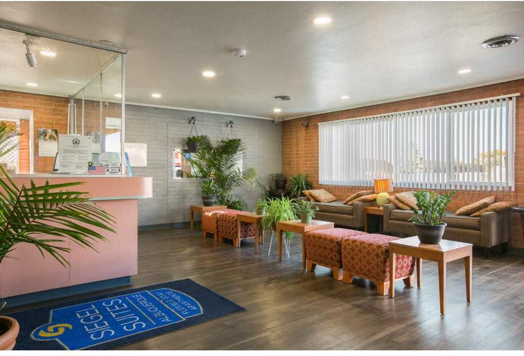 Siegel Suites Albuquerque - Photo 2 of 6