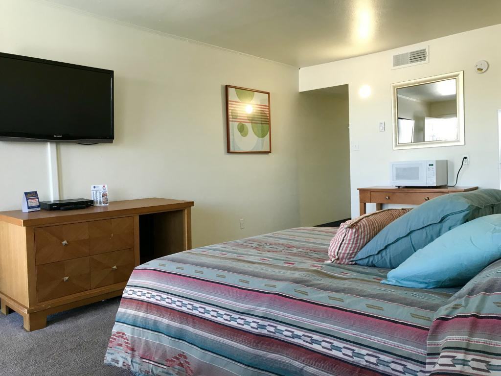 Siegel Suites Albuquerque - Photo 3 of 6