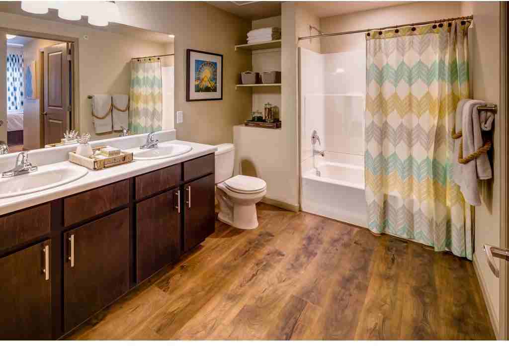 Granite 550 - Photo 3 of 20