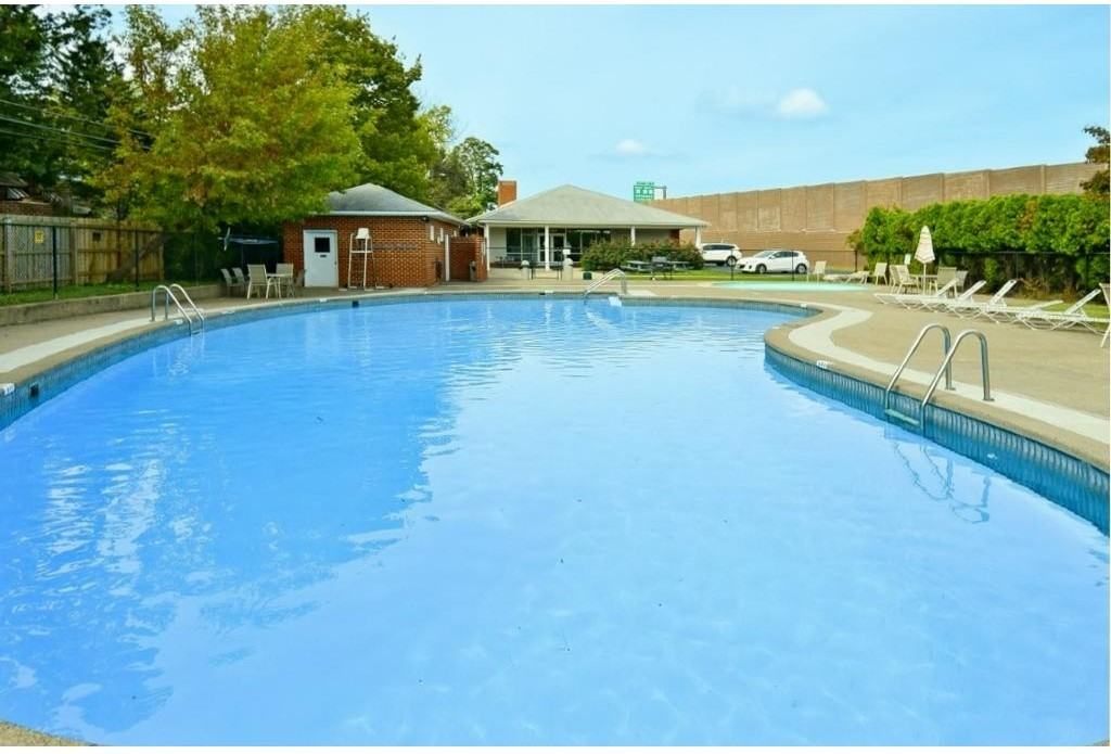 Highland Park - Photo 3 of 9