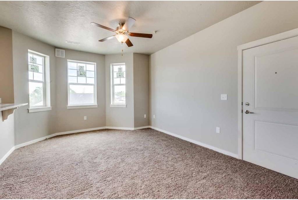 Sunglow Apartments - Photo 3 of 19