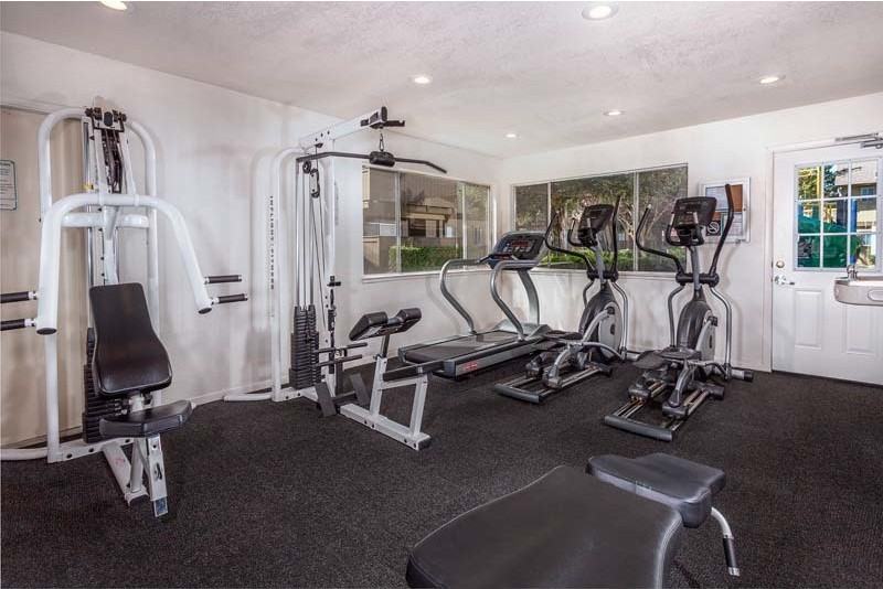 The Sycamores - Photo 2 of 9