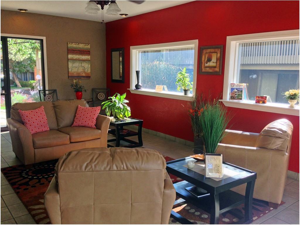 Sungate Apartments - Photo 2 of 18