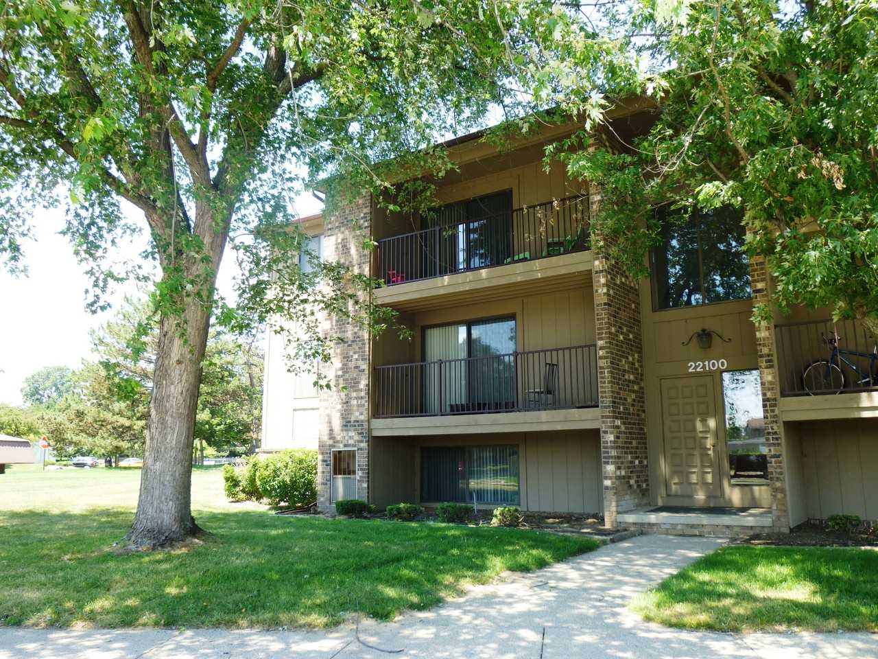 Green Hill Apartments - Photo 3 of 26