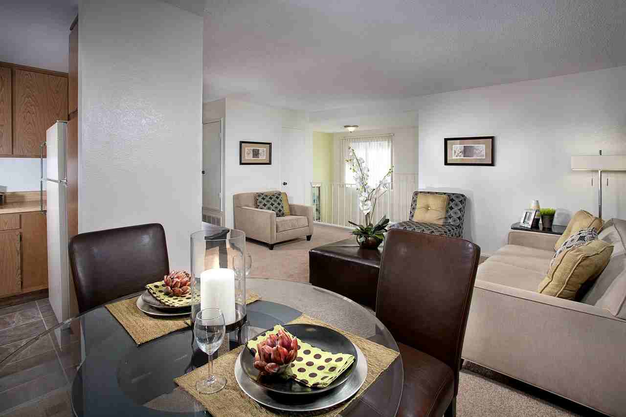 Linden Court - Photo 3 of 9