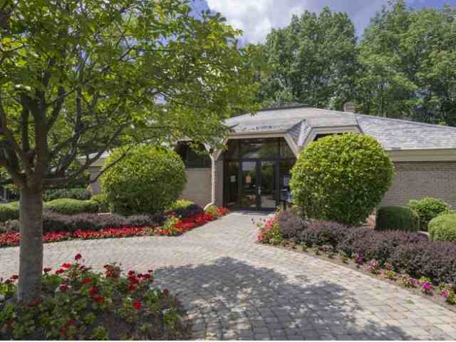 Hidden Lake Apartments - Photo 2 of 14