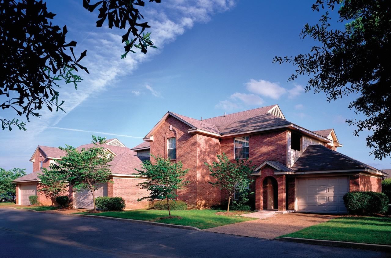 The Wyndham - Photo 2 of 19