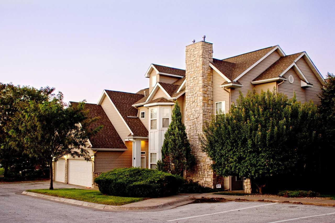 Cambridge Villas - Photo 2 of 47