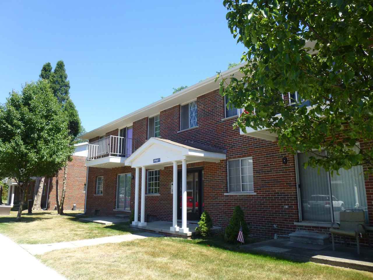 Gibraltar Pointe - Photo 3 of 22