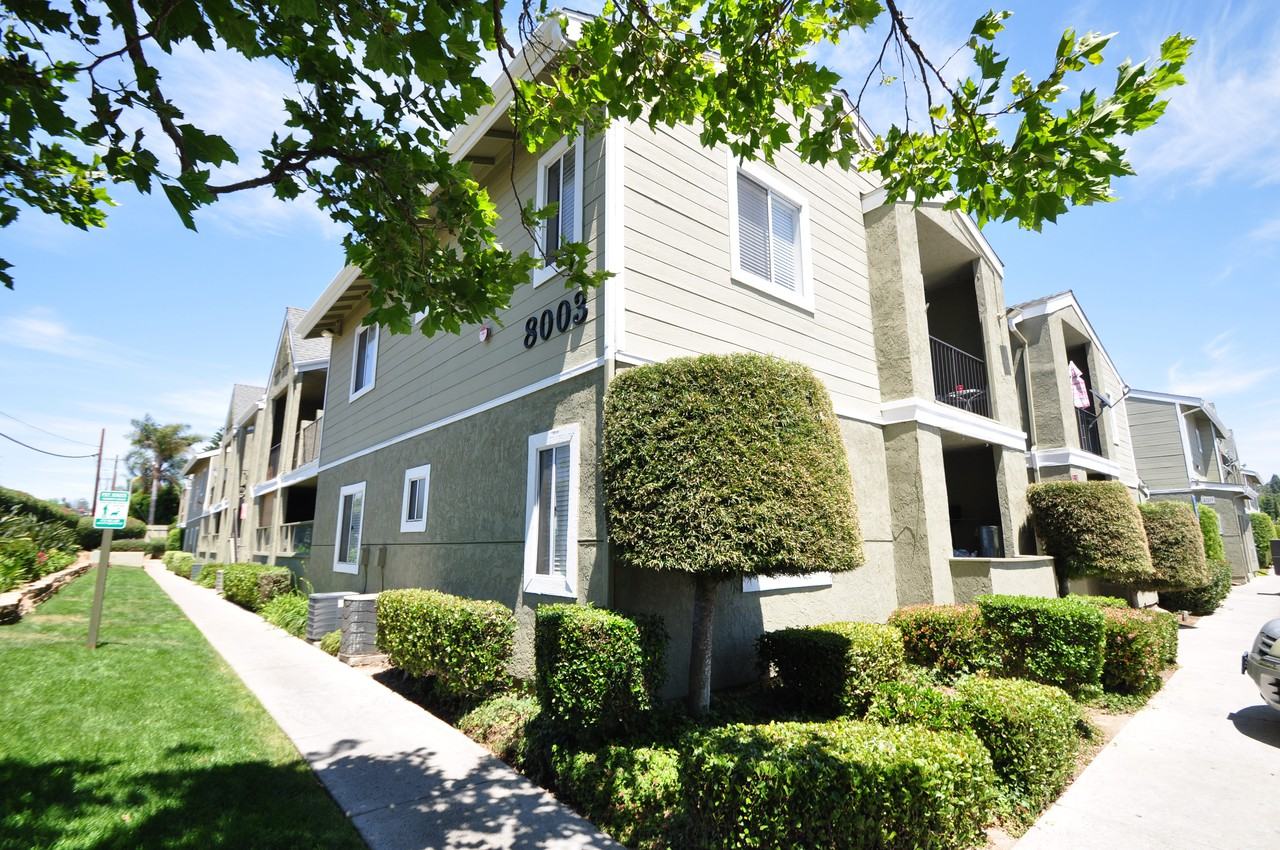 Pepper Tree Gardens Apartments - Photo 3 of 15