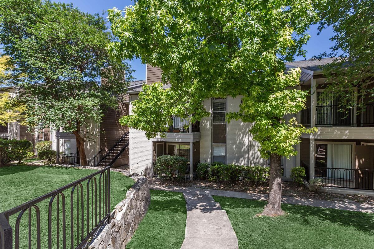 Avistar on the Blvd - Photo 2 of 21