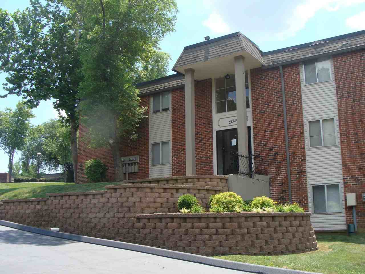 Black Forest Apartments 2807 Innsbruck Dr, Oakville, MO 63129 Zumper
