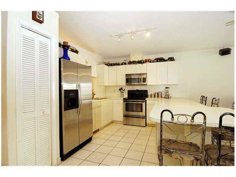 14146 SW 42nd St - Photo 3 of 6