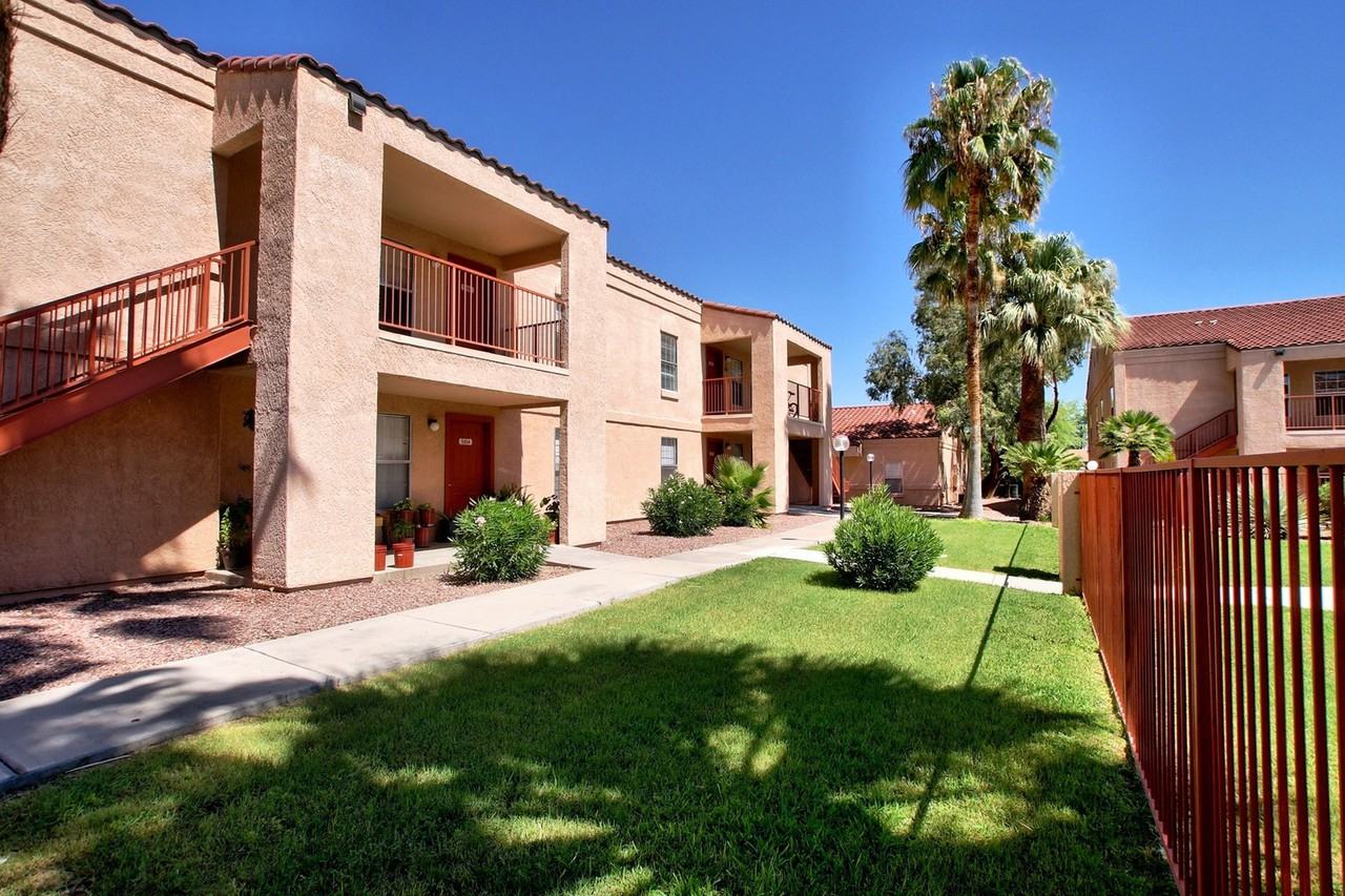 La Posada Apartments - Photo 3 of 18