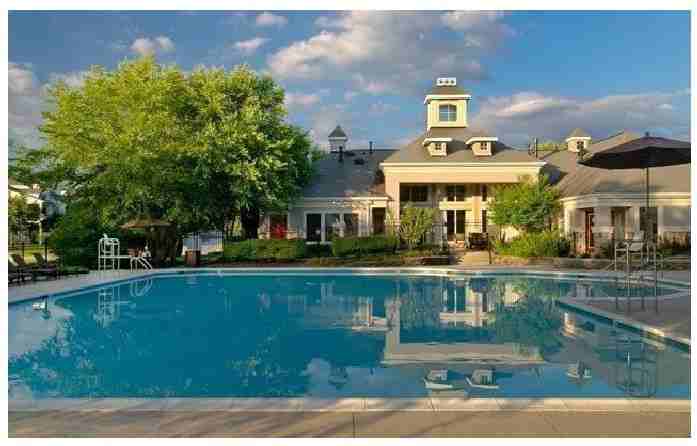 Courts of Avalon - Photo 3 of 27