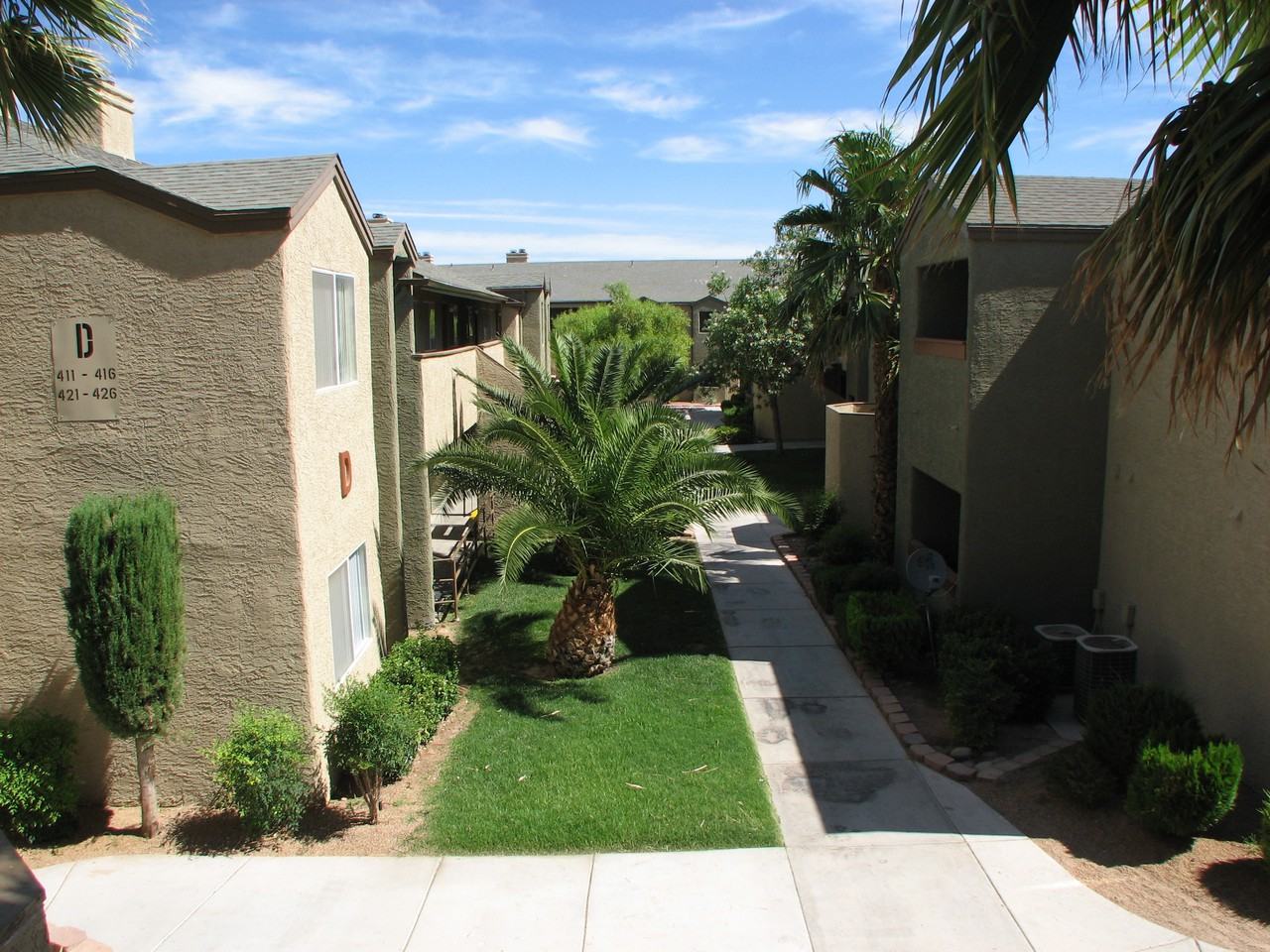 Bellevue Apartments - Photo 3 of 16