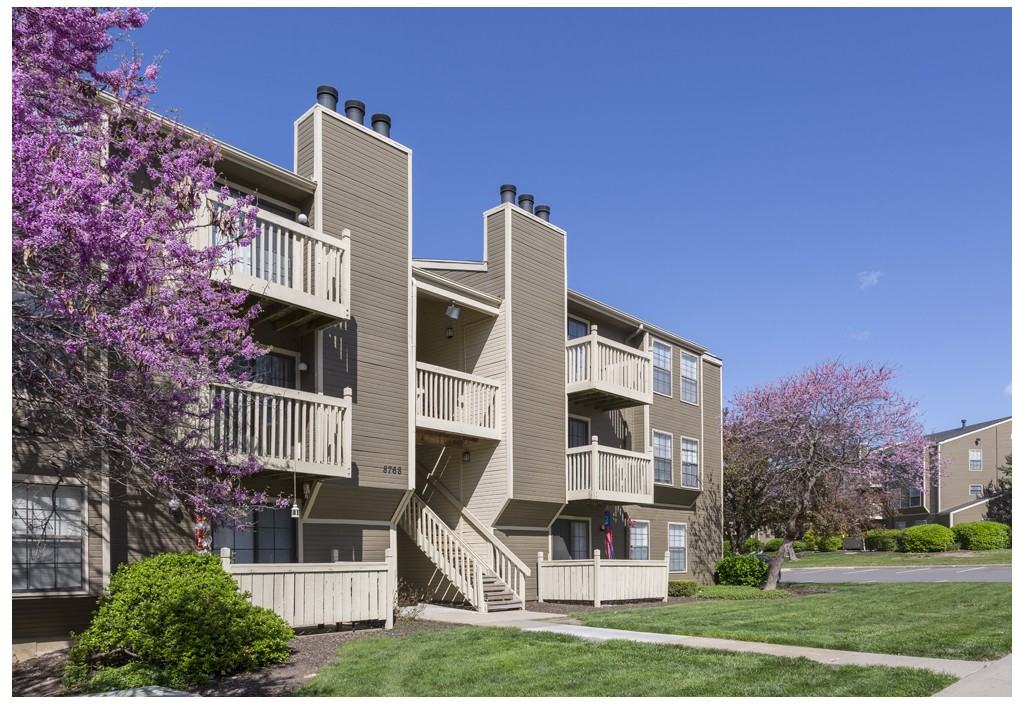 The Retreat at Woodridge - Photo 3 of 25