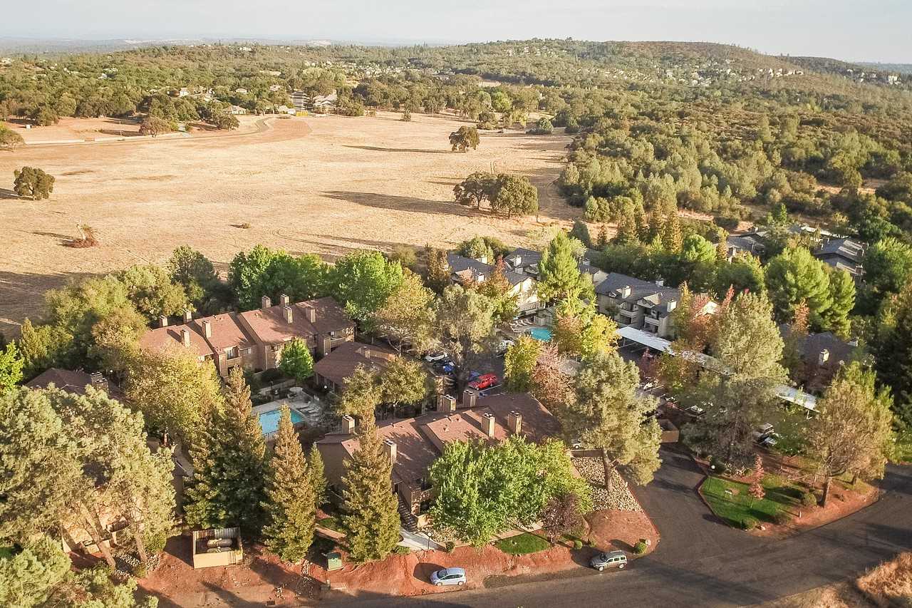 Sierra Oaks Apartments - Photo 3 of 33